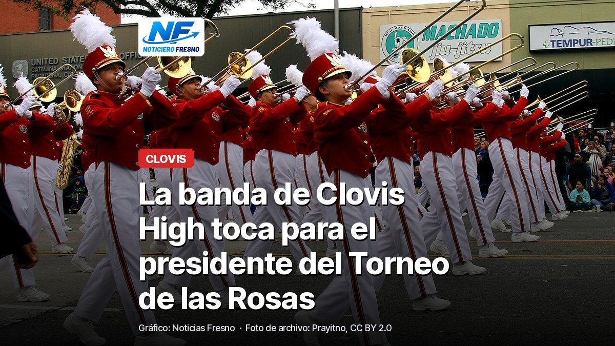 Foto de archivo de una banda de marcha en el Desfile de las Rosas con el titular de la nota sobre la banda de Clovis High
