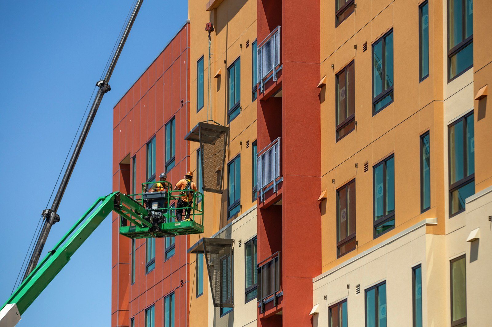 Construcción de Casa Sueños, un complejo de vivienda asequible en Oakland, el 7 de agosto de 2023 (foto de archivo)