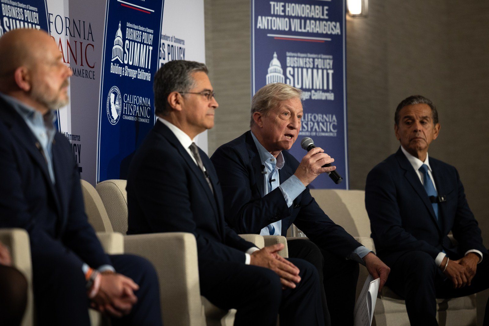 Foro de candidatos a gobernador en Sacramento, el 14 de abril de 2026 (foto de archivo)